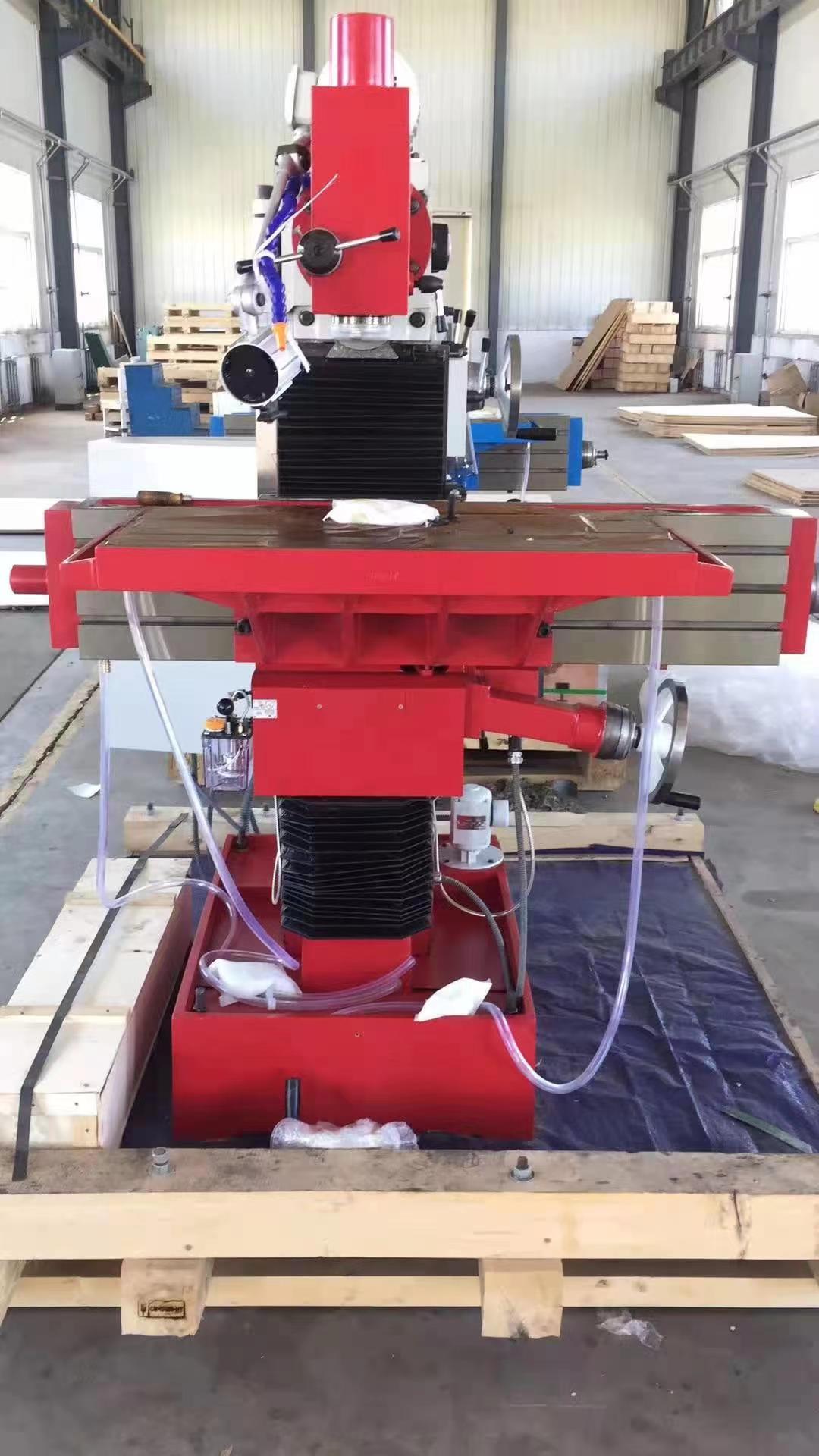 Máquina de fresado universal x8132