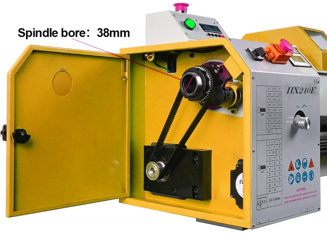 Máquina de torno semi-CNC HX240E