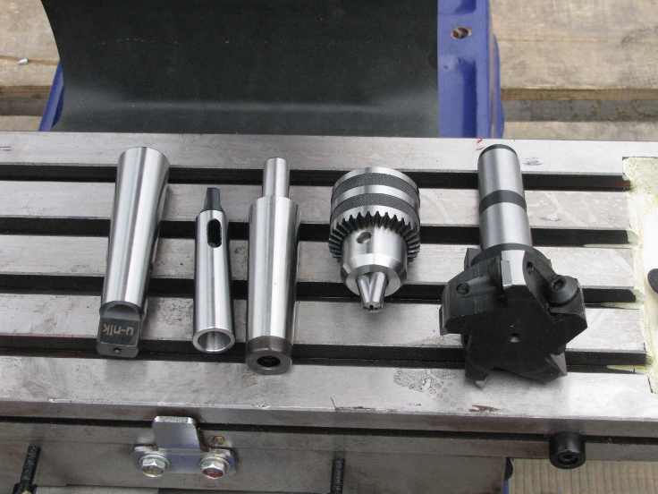 Máquina de fresado y perforación ZX 7040 B1