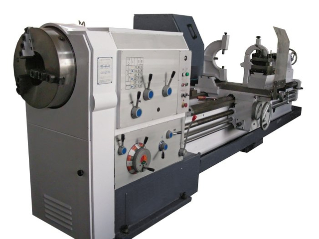 Tornos universales 840xx1500