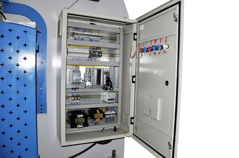 Hydrauliczna Prasa CNC 3200 x 200t