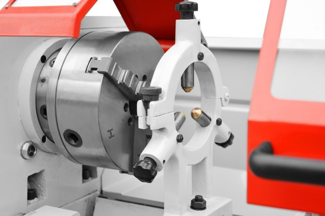 Tornado de torno universal CQ6236KV Vario