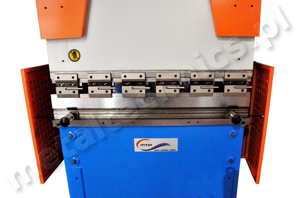 Hydrauliczna Prasa Krawędziowa 30 × 1320 mm