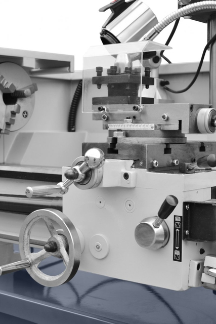 Girar torno y fresa a la máquina al 320