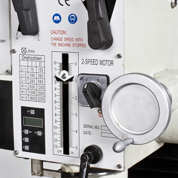 Máquina de perforación y fresado del banco de alimentación de la cabeza del engranaje (BF45)