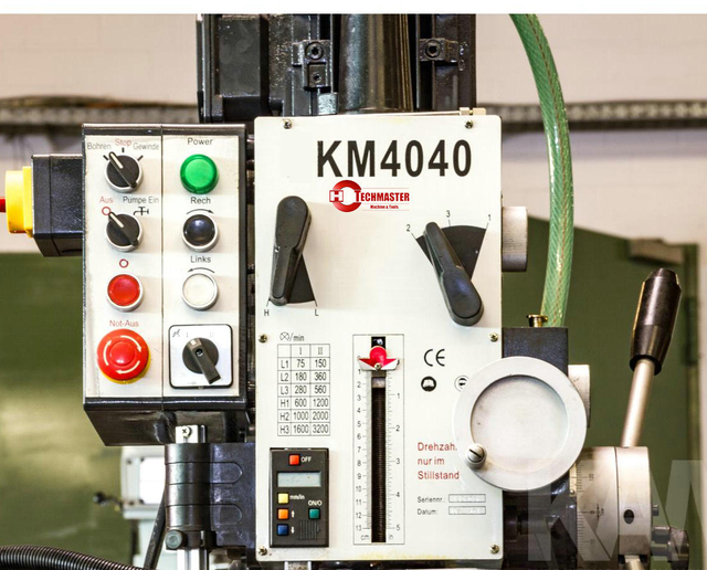 Máquina de perforación de soporte KM4040