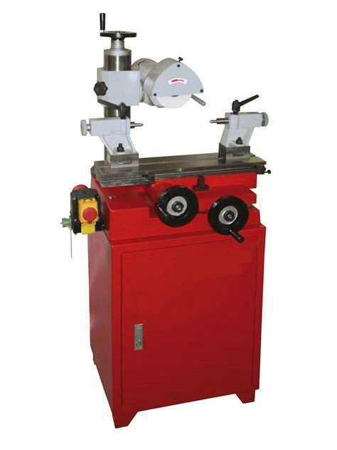 Máquina de molienda de herramientas universal M6015