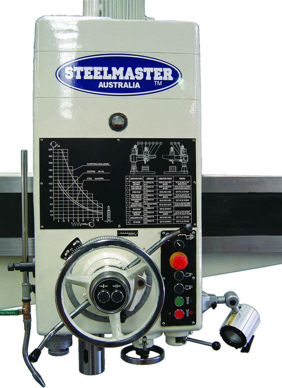 RD2063. Taladro de brazo radial Steelmaster. Brazo de 2000 mm, capacidad de perforación de 63 mm, husillo de 5 mt,