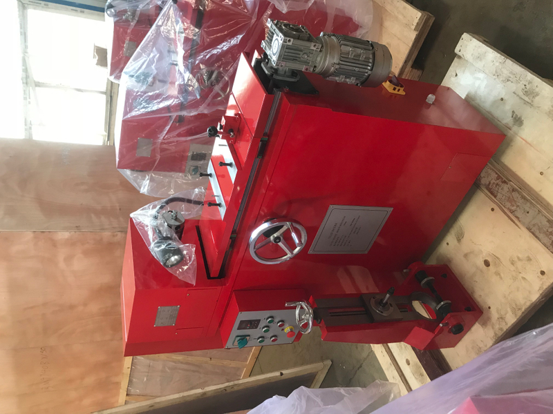 Máquina de perforación de cornoda T8210D