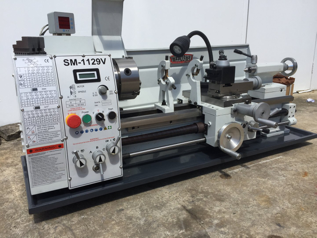 SM-1129V.BIENCH TORTER, Centros de 750 mm, swing de 290 mm, orificio de 38 mm, velocidad variable, lectura digital de 2 eje