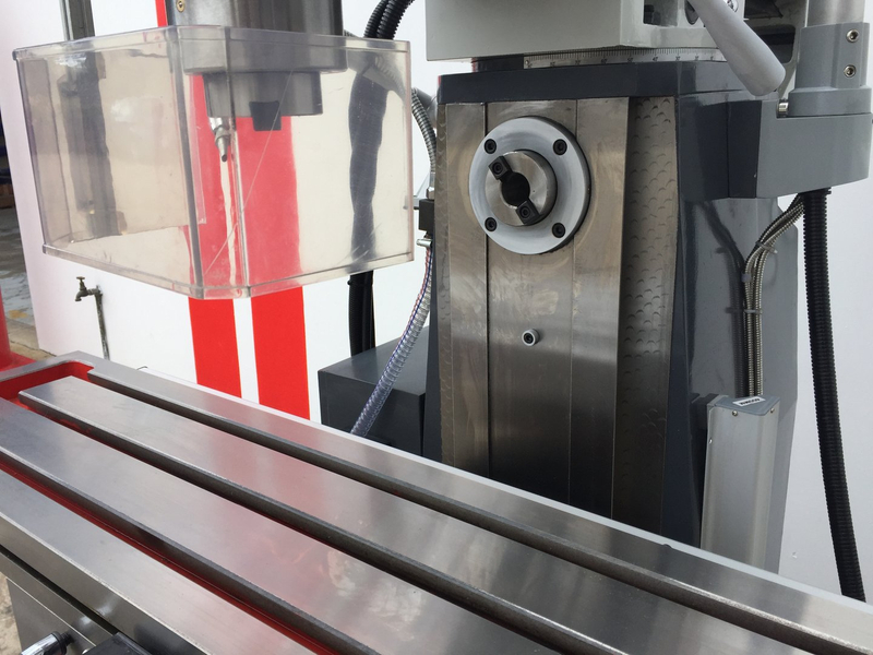 ZX7550CW Universal Mill Gear Drive con lectura digital de 3 ejes,