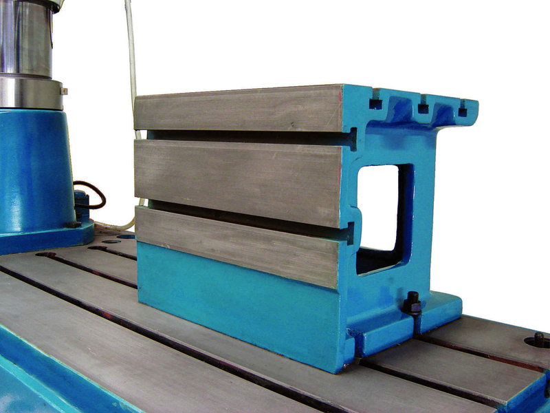 RD2063. Taladro de brazo radial Steelmaster. Brazo de 2000 mm, capacidad de perforación de 63 mm, husillo de 5 mt,