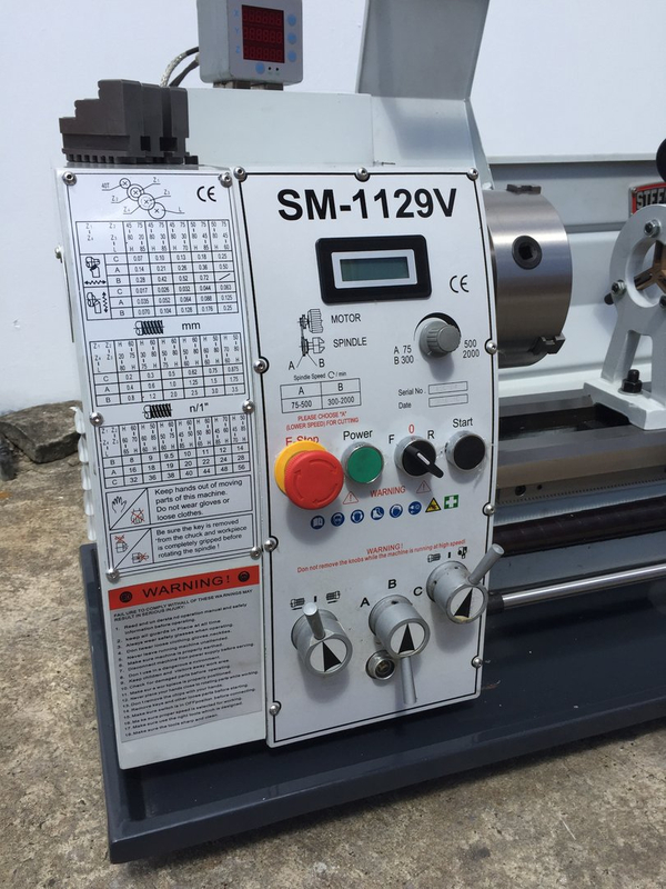 SM-1129V.BIENCH TORTER, Centros de 750 mm, swing de 290 mm, orificio de 38 mm, velocidad variable, lectura digital de 2 eje