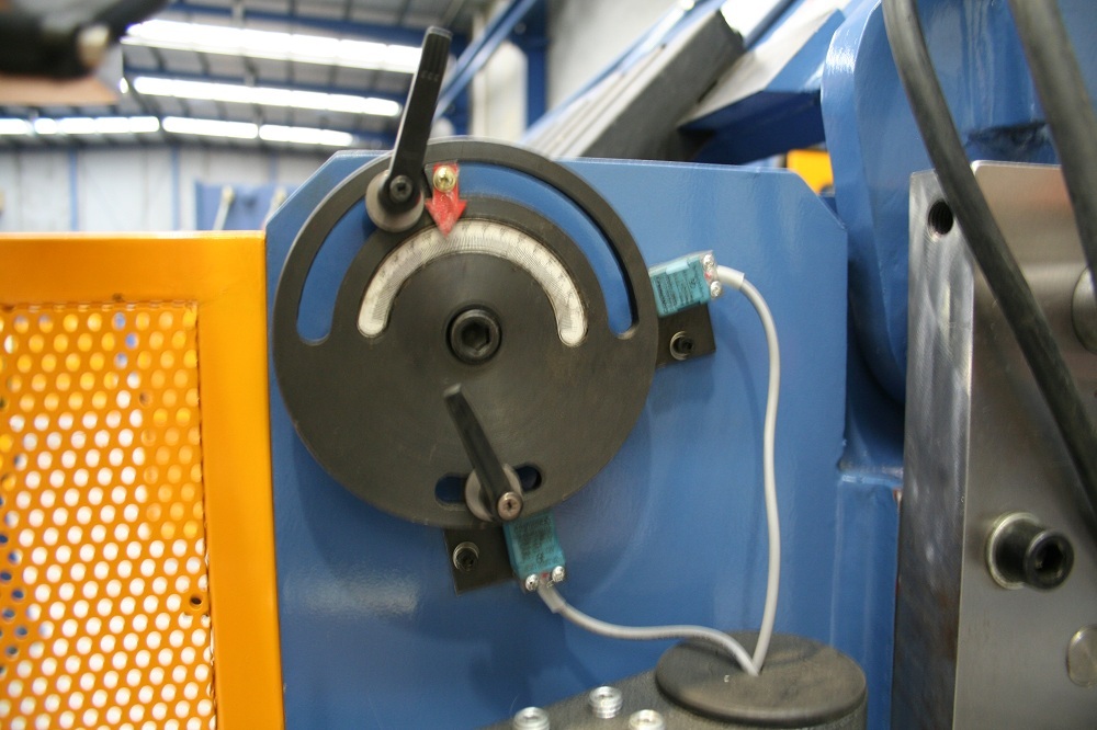 FHPB3204. Carpeta PanBrake. Hidráulico completo. 3200 mm x 4 mm con ajuste de pliegue de ángulo de ajuste rápido.