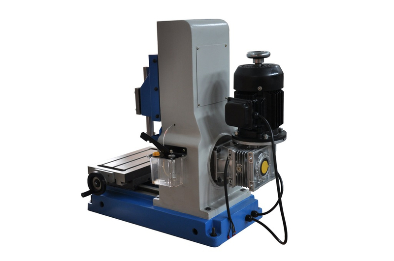  Pequeña máquina de ranuras B5012