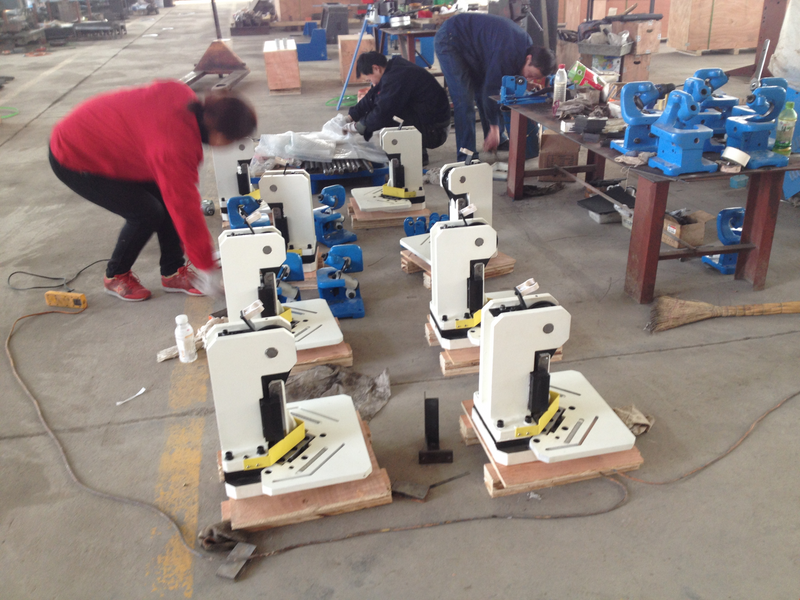 Notcher manual 100x100 mm, 3 mm