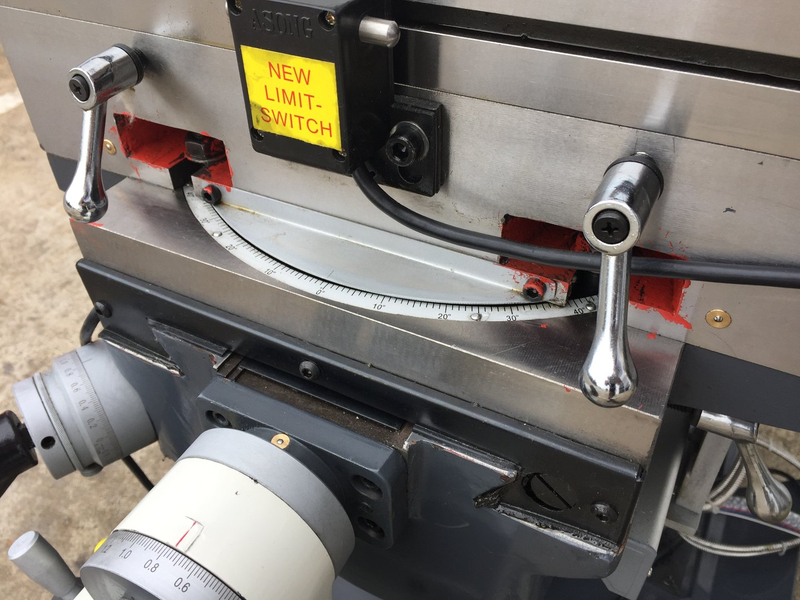 MGH50W. Universal Mill Steelmaster. Velocidad variable, unidad de engranaje con lectura digital de 3 eje