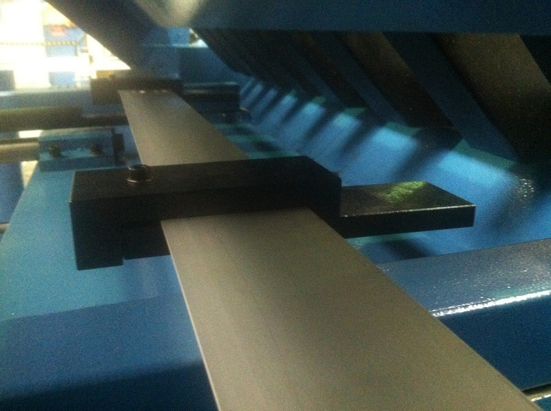 FHPB4004. Carpeta PanBrake. Hidráulico completo. 4000 mm x 4 mm con ajuste de pliegue de ángulo de ajuste rápido.