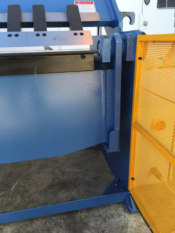 FHPB2504. Carpeta PanBrake. Hidráulico completo. 2500 mm x 4 mm con ajuste de pliegue de ángulo de ajuste rápido.