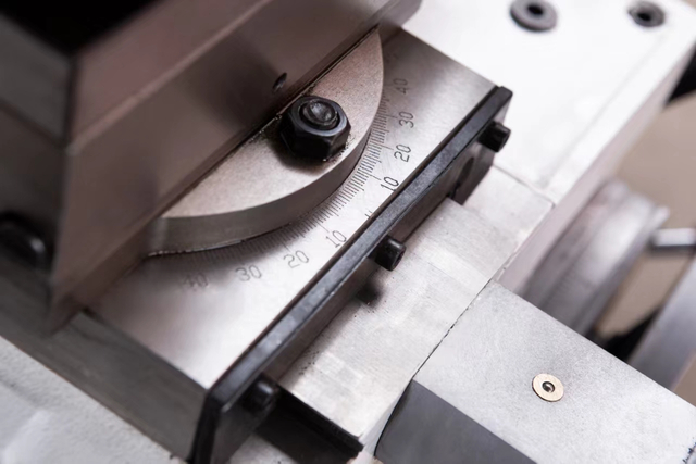 Taller más barato Taller C6140A (400x1000)