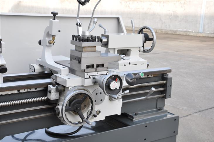 Taller de 80 mm Use la máquina de torno convencional de giro de metal C6250A